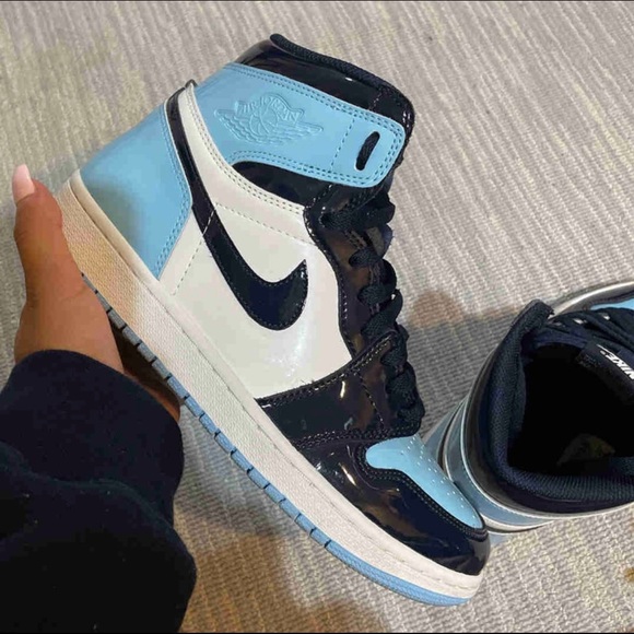 Jordan 1 Blue Chill - Picture 1 of 4